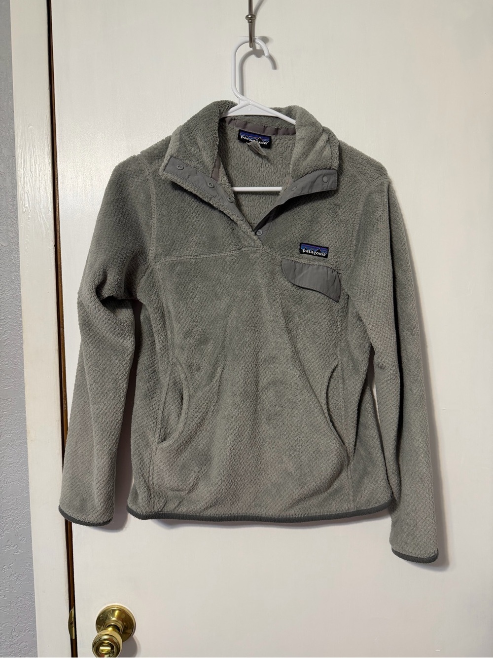 Patagonia Light Gray Fleece Snap Pullover - Picture 1 of 4